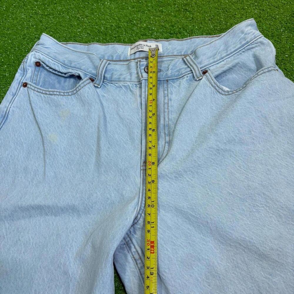 Abercrombie‎ & Fitch Size 28/6R Loose High Rise Wide Leg Flare Light Wash Jeans - Picture 3 of 8